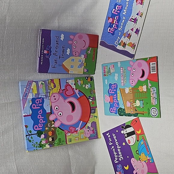 Peppa Pig Book Bundle - Picture 1 of 10